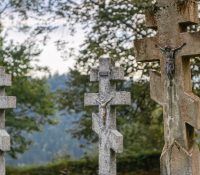 … v Stakčiňi s’a nachodiť unikatnŷj vojenskŷj temeťiv, no vojaci bŷli pochovanŷ inde …