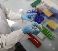 Tel ha-Šomer при Тел Авіві заскіпили днесь четвертов давков протікоронвірусовов вакцінов  першых здравотників