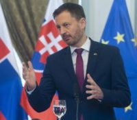 Едуард Геґер вызывать демократічны сили на їднаня, абы забранити предчасным вольбам на Словакії