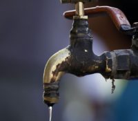 Недостаток воды в Слатвинї огрожує отворїня матерьской школы