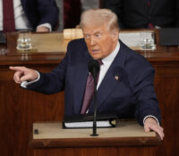 Трамп оголосив санкції вочі каждому, кто буде куповати ропу з Ірану